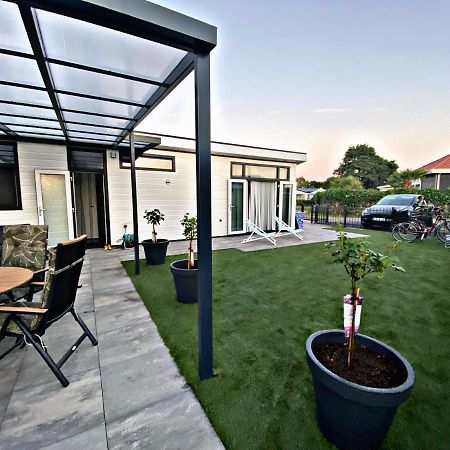 Ferienhaus Luxchalet #Vaju Lathum# Am See, Strand, Pool, Nationalpark Exterior foto
