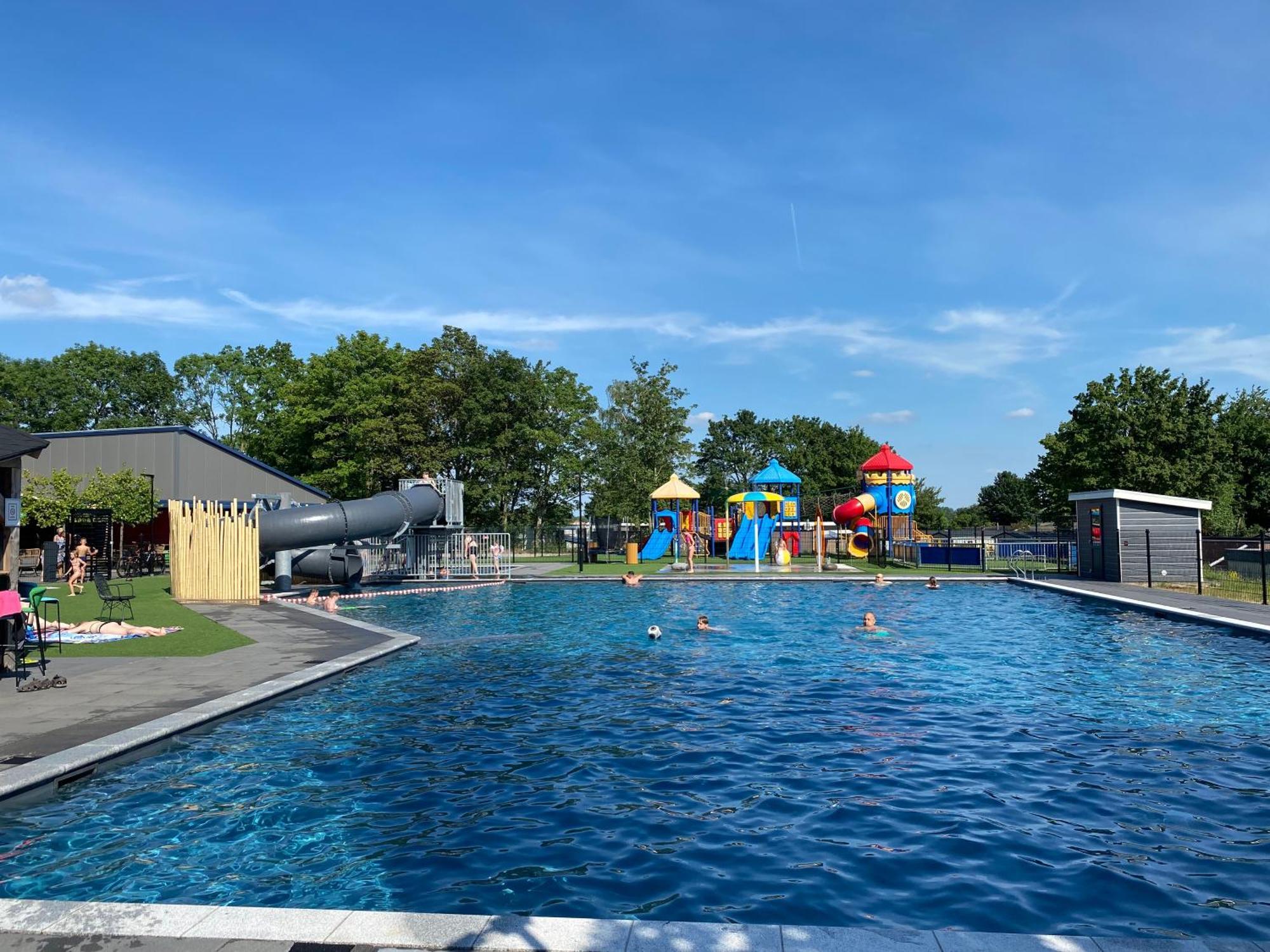 Ferienhaus Luxchalet #Vaju Lathum# Am See, Strand, Pool, Nationalpark Exterior foto