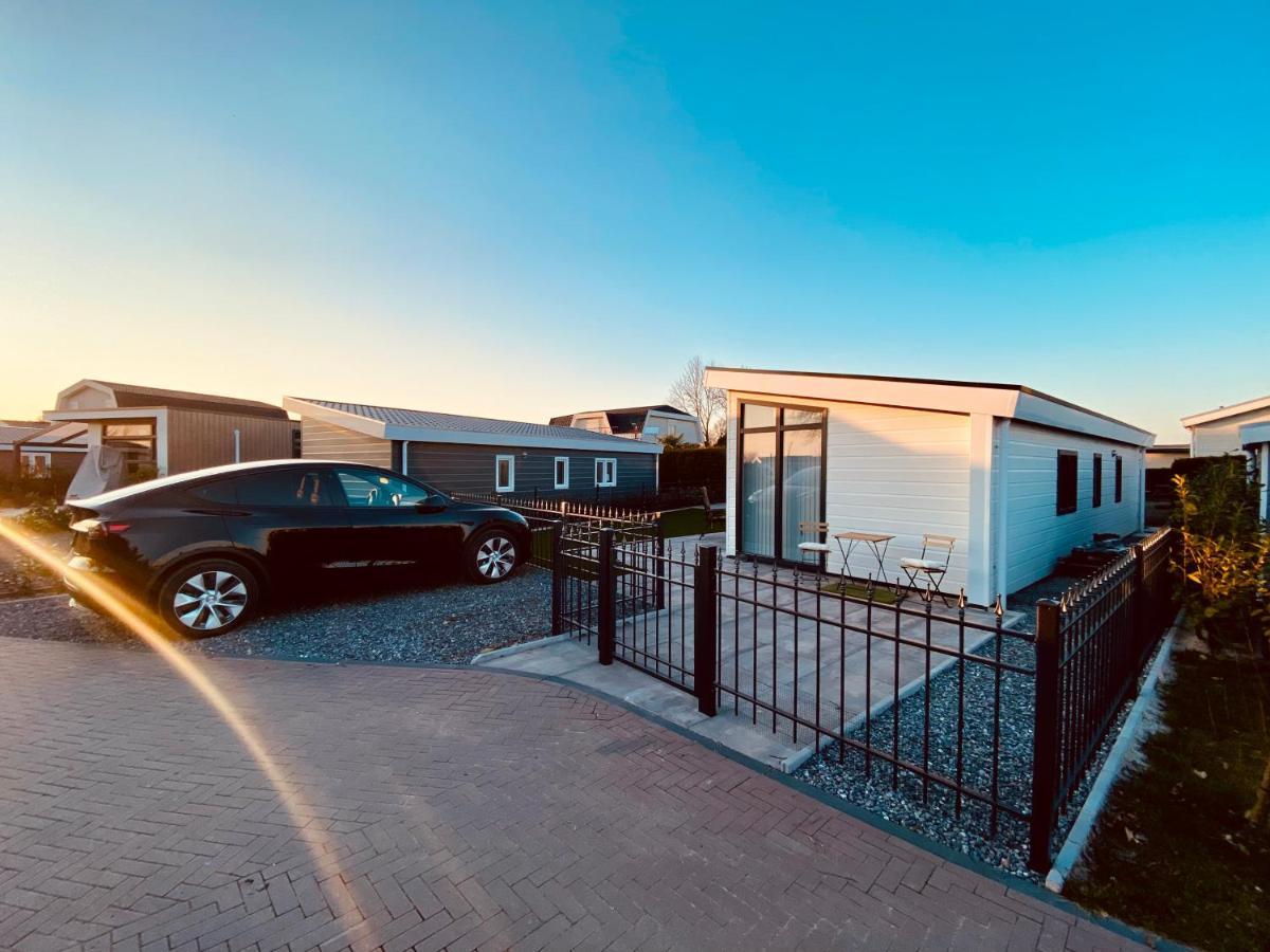 Ferienhaus Luxchalet #Vaju Lathum# Am See, Strand, Pool, Nationalpark Exterior foto